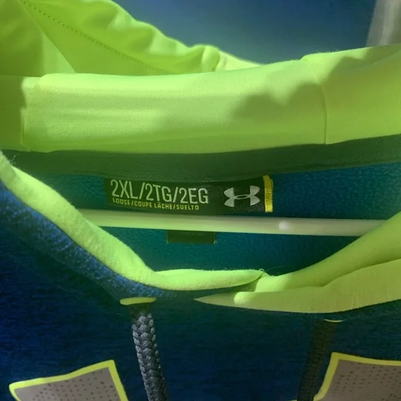 Under Armor Performance Hoodie - Size 2XL - Picture 2 of 2